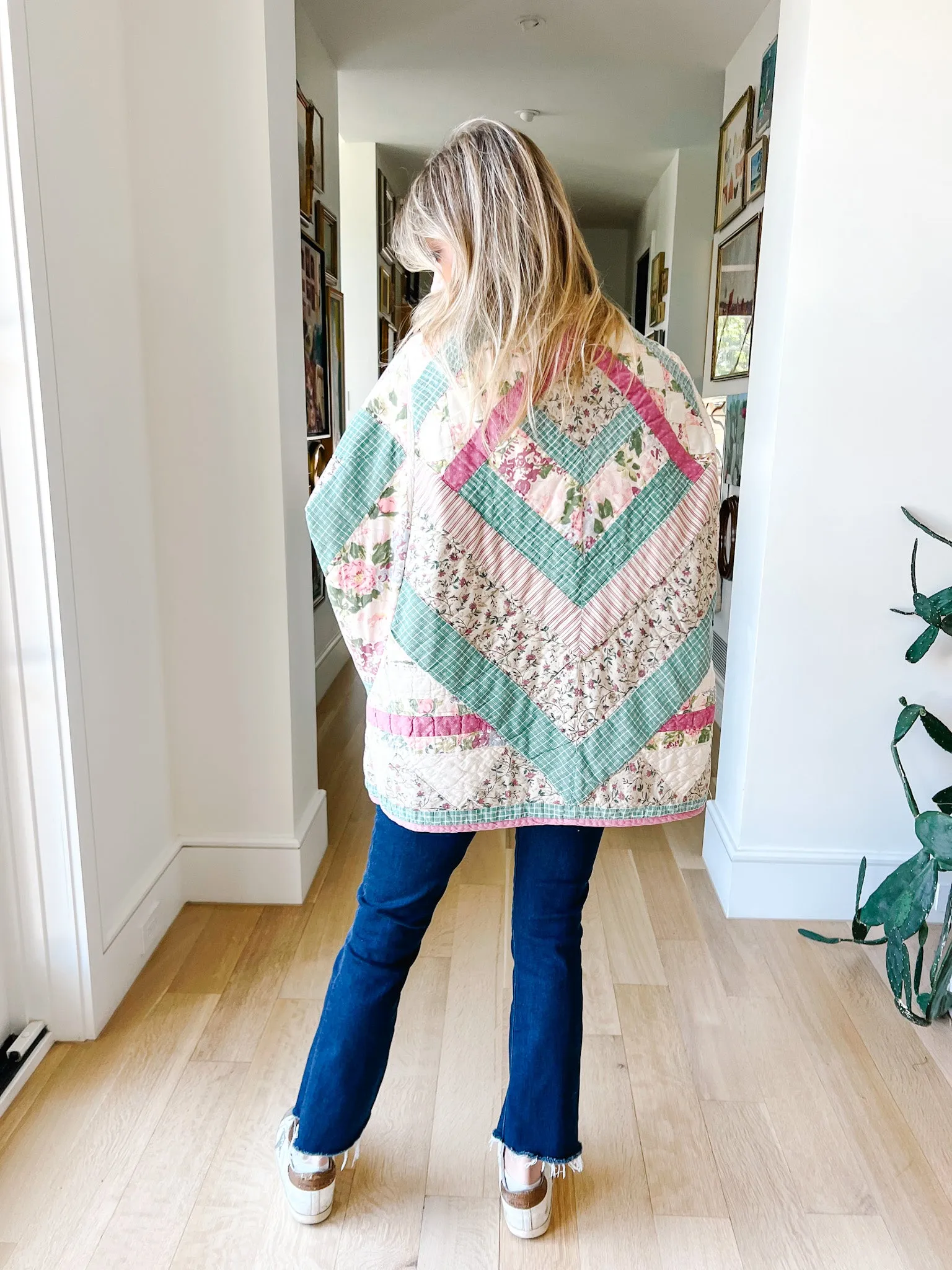 Cropped Rose Garden Cape