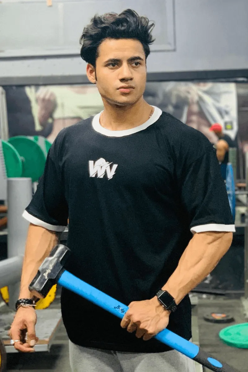 Wild Oversized White Rib Collar T-shirt (BLACK)